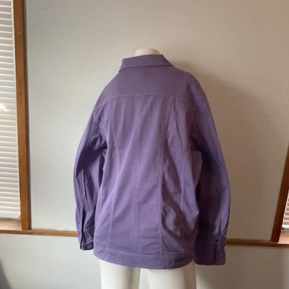 NorthStyle Lavender button down jacket, size XL - Picture 2 of 3